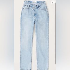 ABERCROMBIE Curve Love High Rise Cross Waist Dad Jean